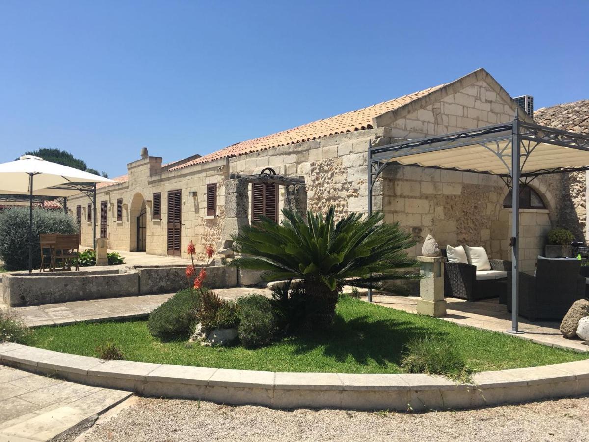 Agriturismo Masseria Costarella Borgagne Eksteriør billede