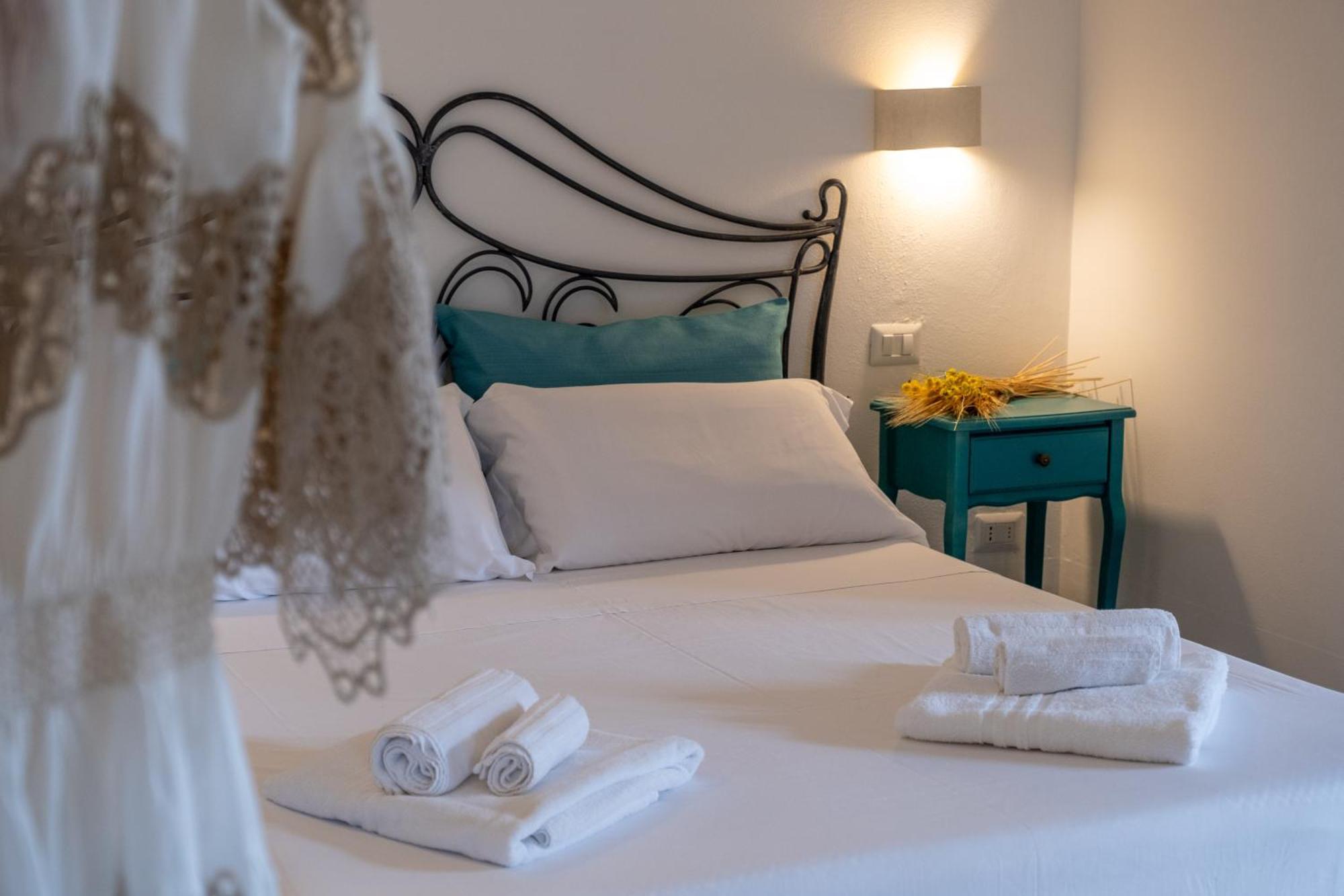 Agriturismo Masseria Costarella Borgagne Eksteriør billede