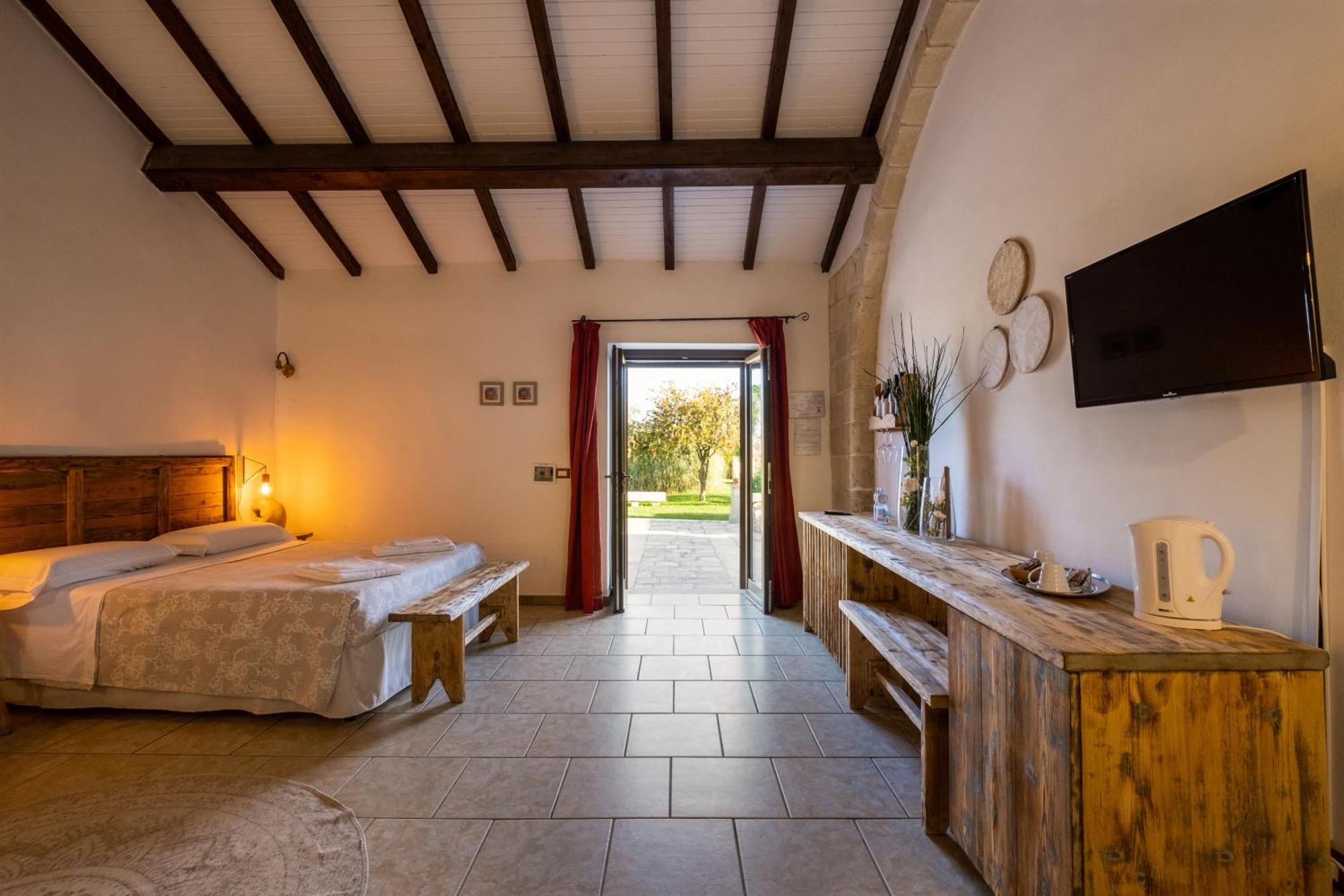 Agriturismo Masseria Costarella Borgagne Eksteriør billede